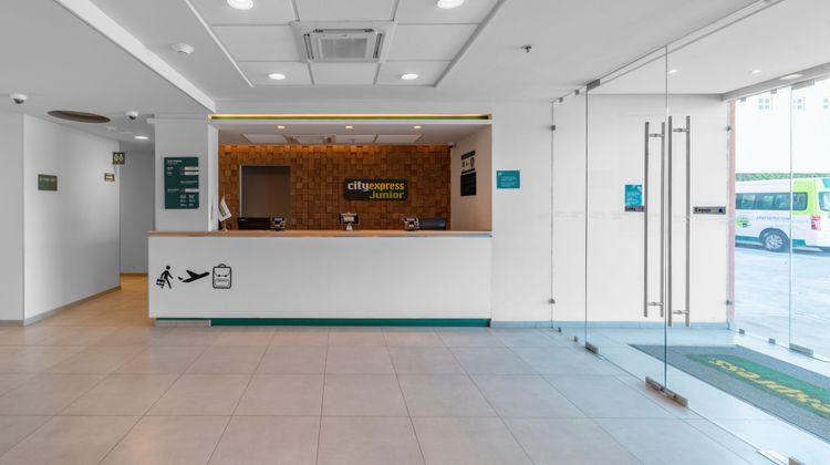City Express Junior by Marriott Lobby