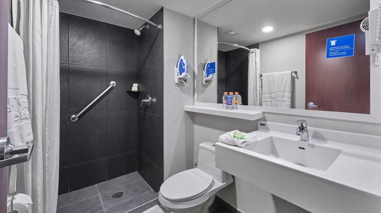 <b>City Express by Marriot Monterrey Arpt Room</b>. Images powered by <a href="https://www.leonardoworldwide.com/" title="Leonardo Worldwide" target="_blank">Leonardo</a>.