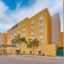 City Express by Marriott Mazatlan