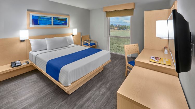 City Express by Marriott Room