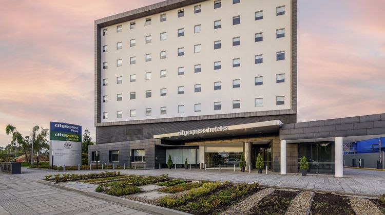 City Express Junior by Marriott Airport Exterior