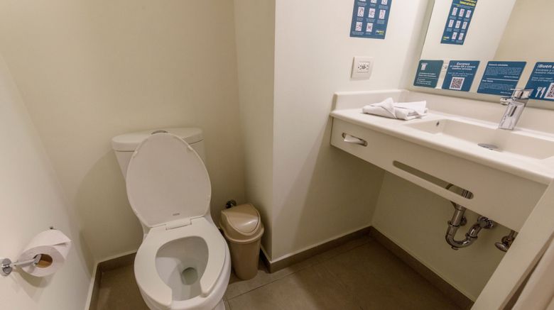 <b>City Express Junior by Marriott Airport Room</b>. Images powered by <a href="https://www.leonardoworldwide.com/" title="Leonardo Worldwide" target="_blank">Leonardo</a>.