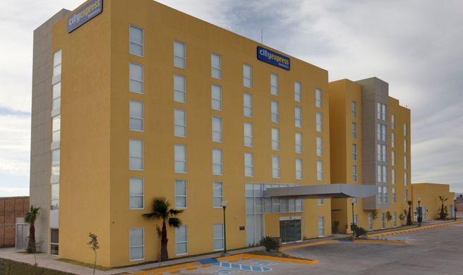 City Express by Marriott Durango Exterior