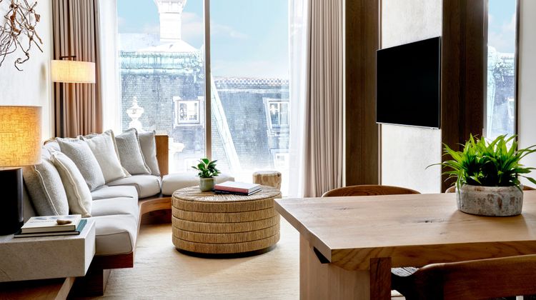 1 Hotel Mayfair Suite