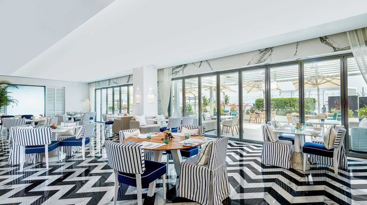 Th8 Palm Dubai Beach Resort,Vignette Col Restaurant