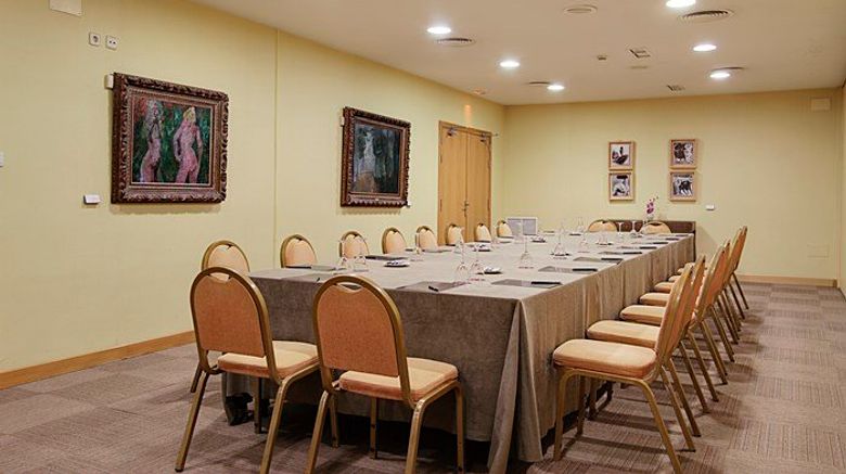 <b>1881 Madrid Ventas Meeting</b>. Images powered by <a href=https://www.travelagewest.com/Hotels/Madrid/