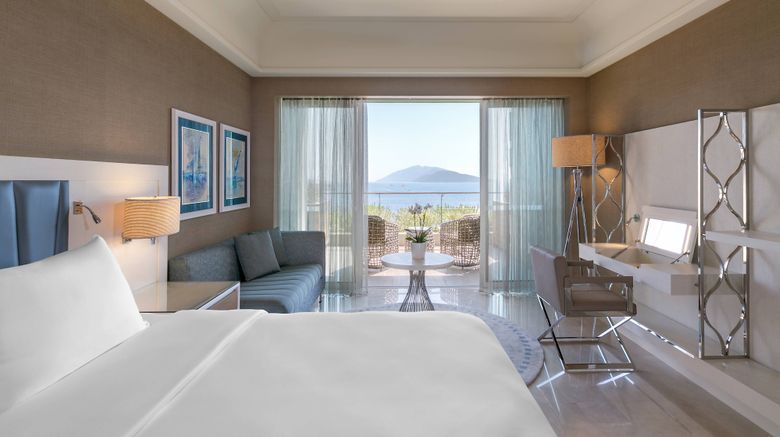 <b>Caresse, a Luxury Collection Resort/Spa Room</b>. Images powered by <a href="https://www.leonardoworldwide.com/" title="Leonardo Worldwide" target="_blank">Leonardo</a>.