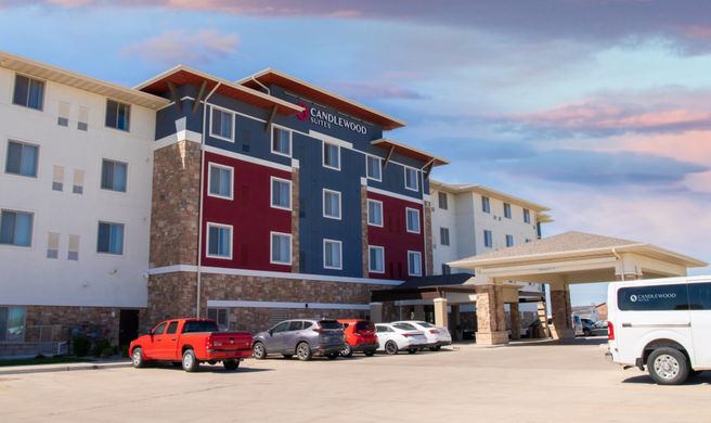 Candlewood Suites Fargo Exterior