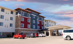 Candlewood Suites Fargo