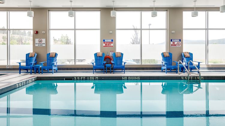 Four Points by Sheraton Kelowna Airport Pool