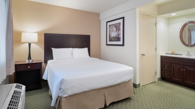 Pine Barn Inn Room