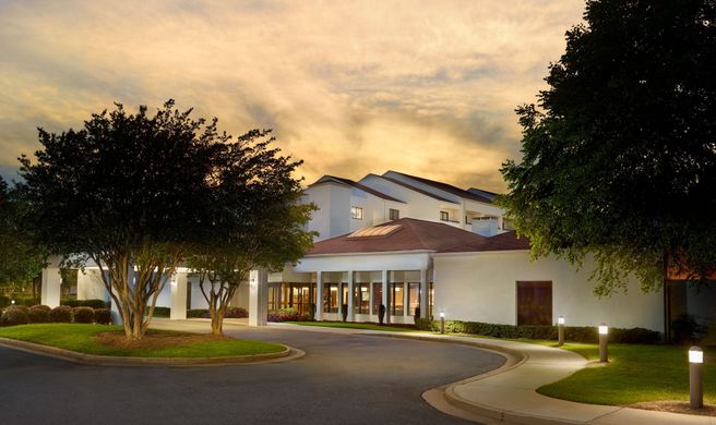 Courtyard Atlanta Executive Park/Emory Exterior