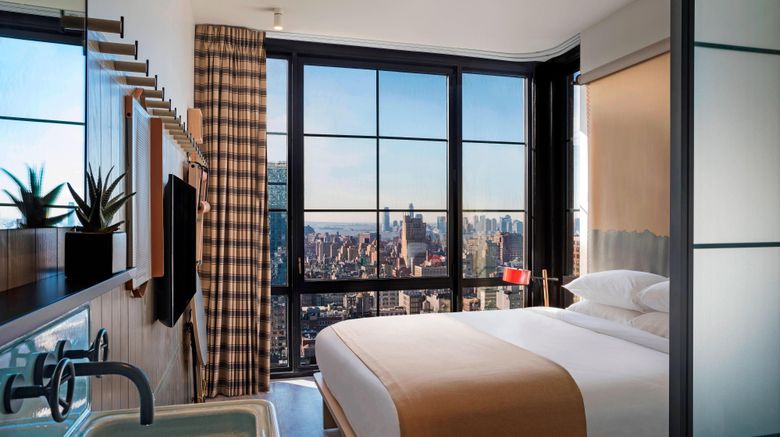 <b>Moxy NYC Chelsea Room</b>. Images powered by <a href="https://www.leonardoworldwide.com/" title="Leonardo Worldwide" target="_blank">Leonardo</a>.