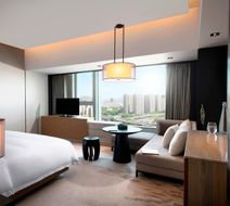 New World Shenyang Hotel Room