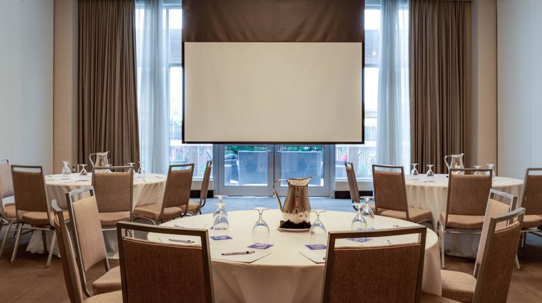 <b>Four Points by Sheraton Kelowna Airport Meeting</b>. Images powered by <a href="https://www.leonardoworldwide.com/" title="Leonardo Worldwide" target="_blank">Leonardo</a>.