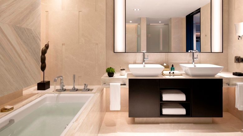 <b>New World Shenyang Hotel Room</b>. Images powered by <a href="https://www.leonardoworldwide.com/" title="Leonardo Worldwide" target="_blank">Leonardo</a>.