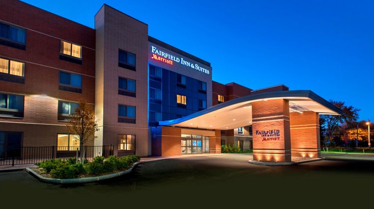 Fairfield Inn & Suites Carrier Circle Exterior