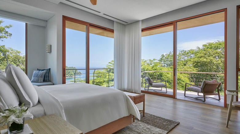 <b>Four Seasons Resort Peninsula Papagayo Room</b>. Images powered by <a href="https://www.leonardoworldwide.com/" title="Leonardo Worldwide" target="_blank">Leonardo</a>.