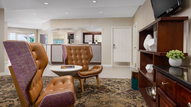 <b>Residence Inn Boston Foxborough Lobby</b>. Images powered by <a href="https://www.leonardoworldwide.com/" title="Leonardo Worldwide" target="_blank">Leonardo</a>.