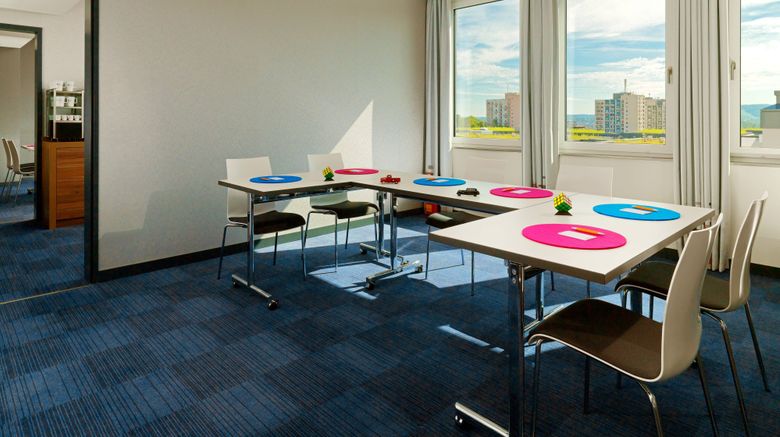 <b>Aloft Stuttgart Meeting</b>. Images powered by <a href="https://www.leonardoworldwide.com/" title="Leonardo Worldwide" target="_blank">Leonardo</a>.