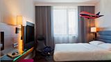 MOXY Vienna Airport Room