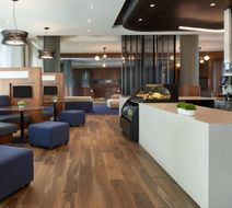 Courtyard by Marriott Calgary Airport Lobby