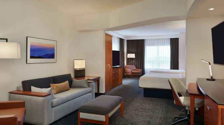 Courtyard by Marriott Calgary Airport Room