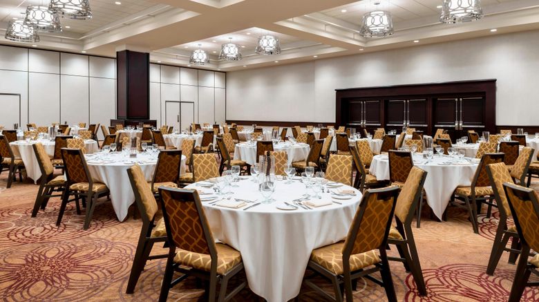 <b>Sheraton Centre Toronto Hotel Meeting</b>. Images powered by <a href="https://www.leonardoworldwide.com/" title="Leonardo Worldwide" target="_blank">Leonardo</a>.