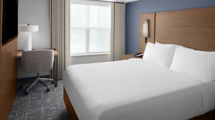 Residence Inn Holland Suite