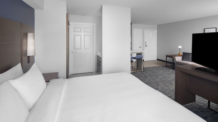 Residence Inn Holland Suite