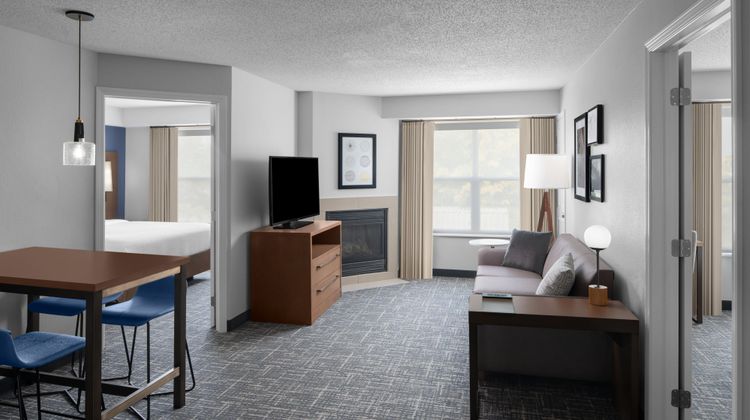 Residence Inn Holland Room