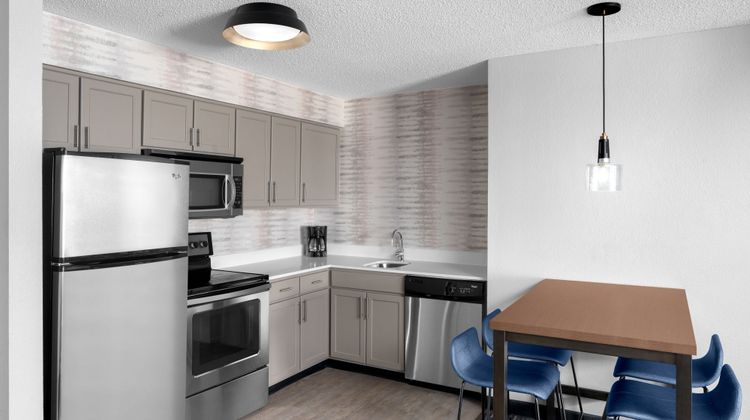 Residence Inn Holland Suite