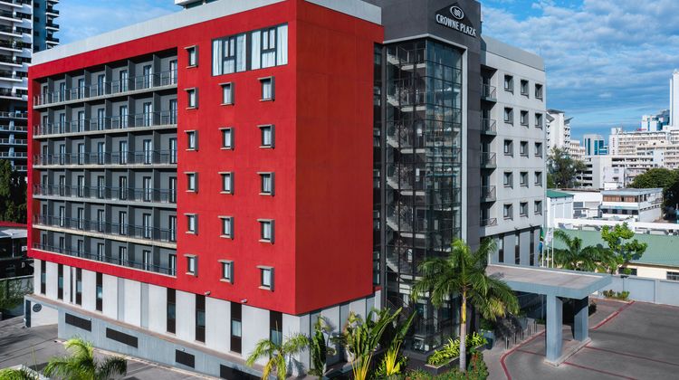 Crowne Plaza Dar Es Salaam Exterior