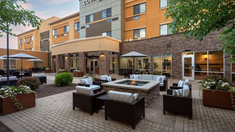 Courtyard Mankato Marriott Exterior. Images powered by <a href="https://www.leonardoworldwide.com" target="_blank" rel="noopener">Leonardo</a>.