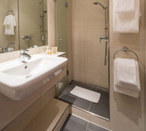 Silicium Hotel Room