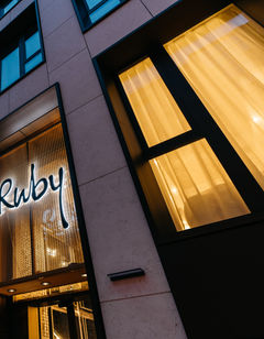 Ruby Louise Hotel & Bar