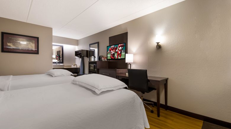 <b>Red Roof PLUS+ Nashville Airport Room</b>. Images powered by <a href="https://www.leonardoworldwide.com/" title="Leonardo Worldwide" target="_blank">Leonardo</a>.