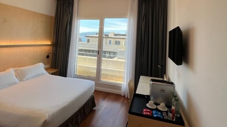 <b>Hotel America Vigo Room</b>. Images powered by <a href="https://www.leonardoworldwide.com/" title="Leonardo Worldwide" target="_blank">Leonardo</a>.