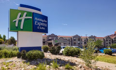 Holiday Inn Express Hotel & Suites