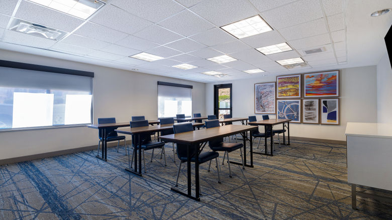 <b>Holiday Inn Express Hotel & Suites Meeting</b>. Images powered by <a href="https://www.leonardoworldwide.com/" title="Leonardo Worldwide" target="_blank">Leonardo</a>.
