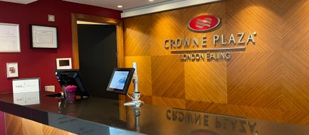 Crowne Plaza London Ealing Exterior