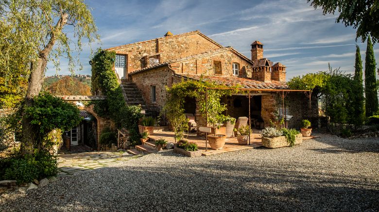 <b>Lupaia Exterior</b>. Images powered by <a href="https://www.leonardoworldwide.com/" title="Leonardo Worldwide" target="_blank">Leonardo</a>.