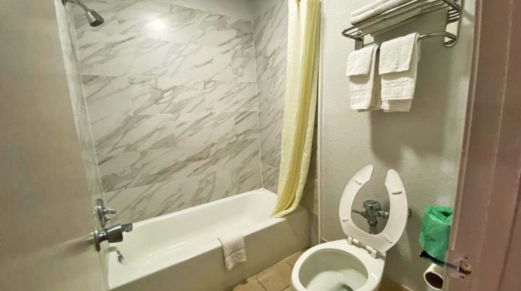 Scottish Inn Room