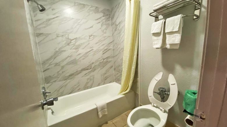 <b>Scottish Inn Room</b>. Images powered by <a href="https://www.leonardoworldwide.com/" title="Leonardo Worldwide" target="_blank">Leonardo</a>.