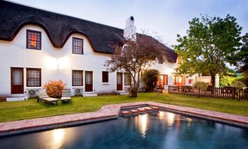 Oakhurst Hotel