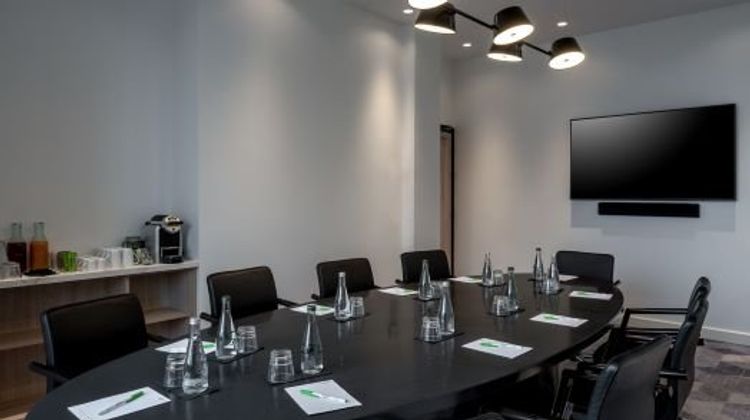Jangle Hotel Paris CDG Airport Meeting