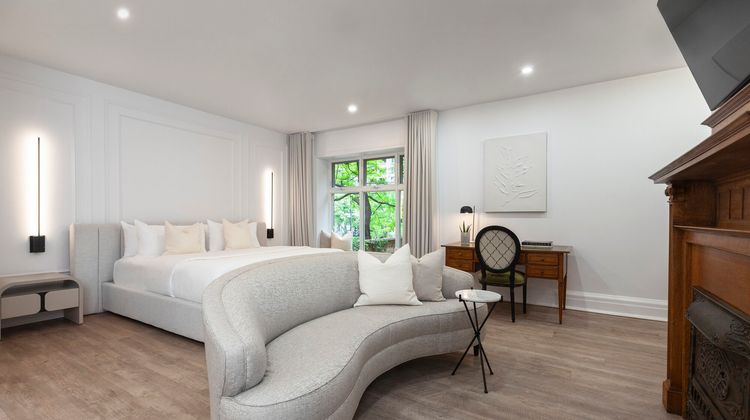 Chateau Versailles Suite