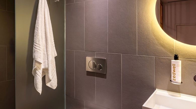 <b>Zedwell Hotel Piccadilly Circus Room</b>. Images powered by <a href="https://www.leonardoworldwide.com/" title="Leonardo Worldwide" target="_blank">Leonardo</a>.