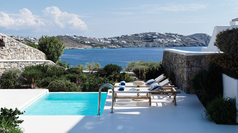 <b>Katikies Mykonos Suite</b>. Images powered by <a href="https://www.leonardoworldwide.com/" title="Leonardo Worldwide" target="_blank">Leonardo</a>.