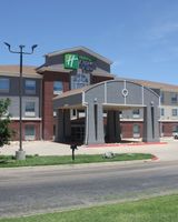 Holiday Inn Express Shamrock N
